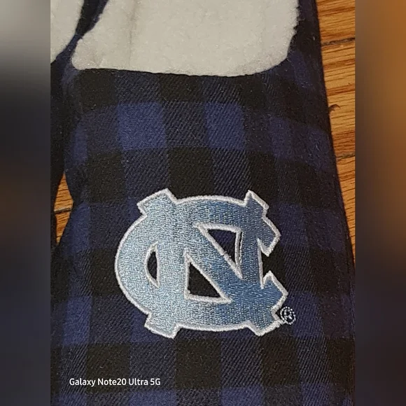 Men's North Carolina Tar Heels Slippers M - Picture 5 of 7